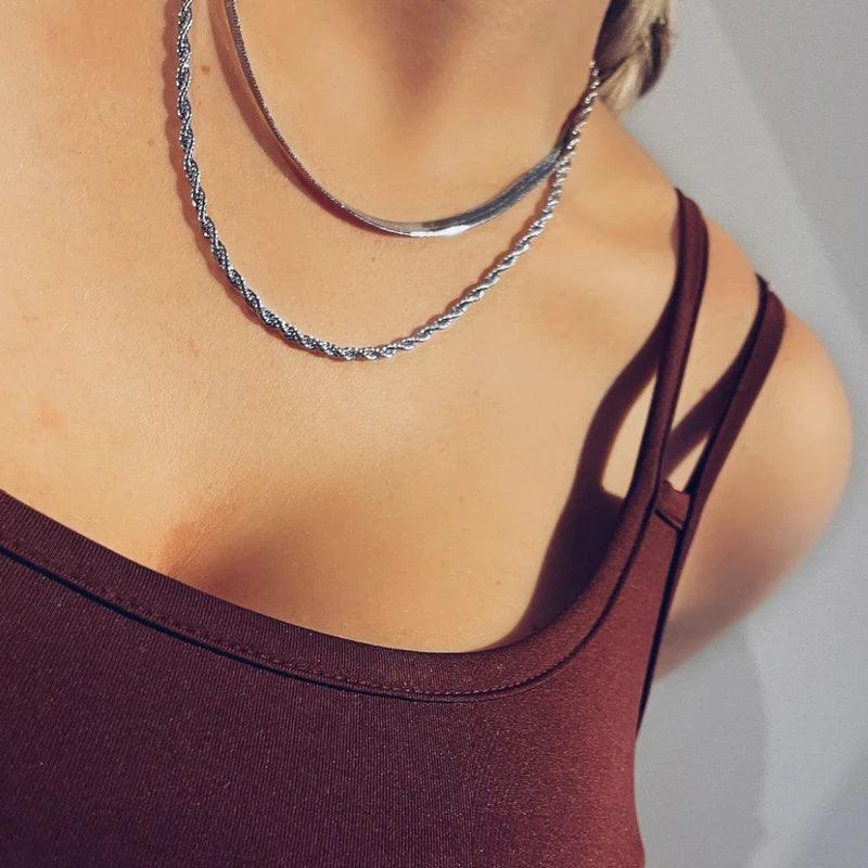 Clementine Minimalist Twist Necklace necklace Shopella